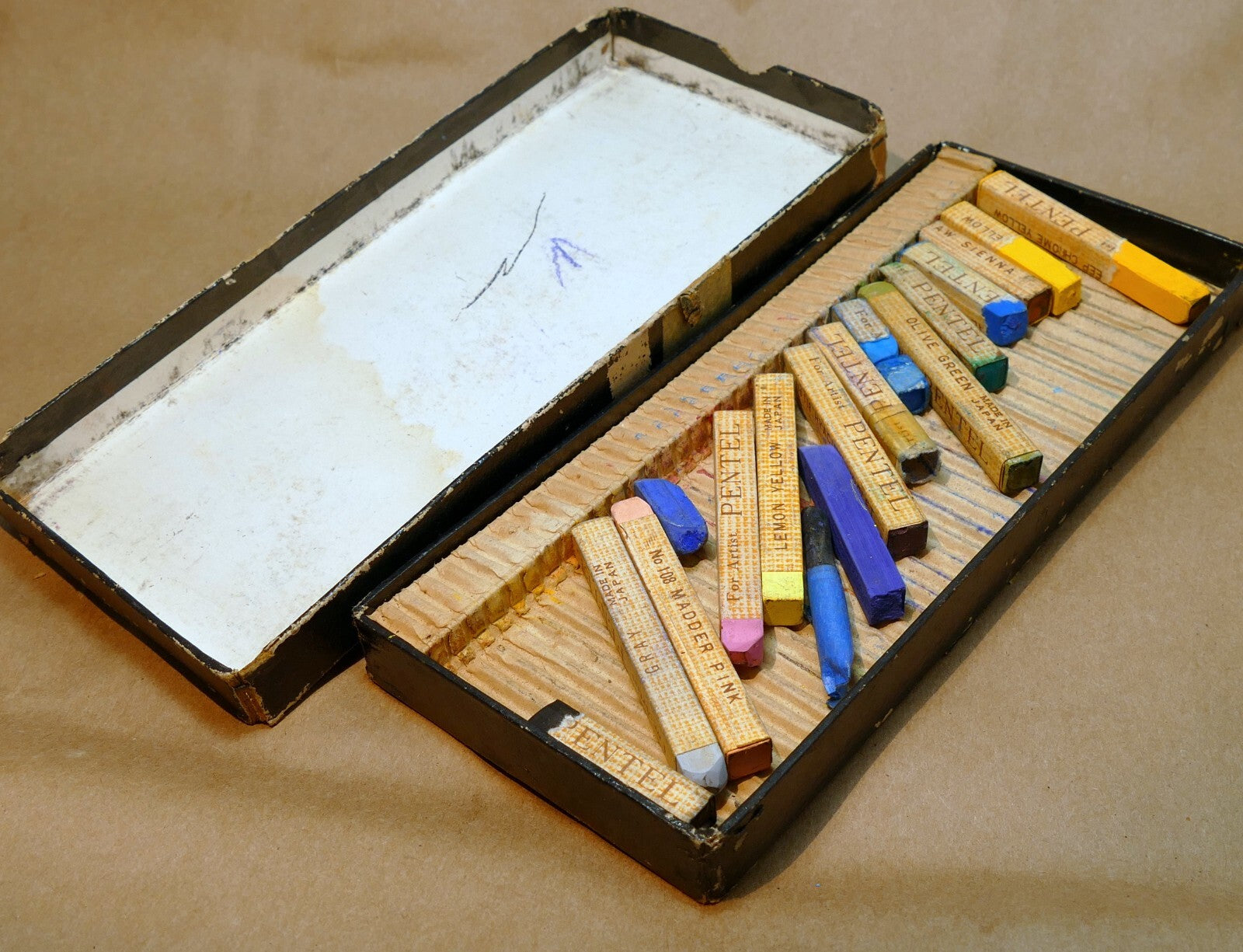 Vintage Pentel Oil Pastels Taiwan