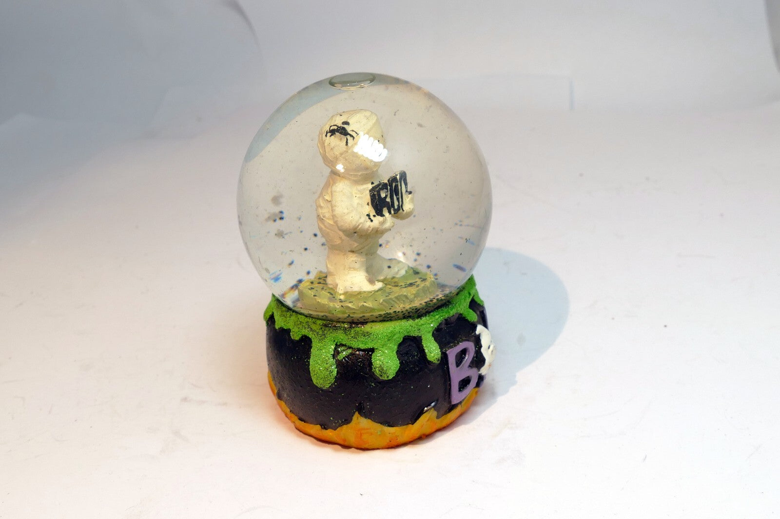 Halloween Snow Water Globe  Ball 2" "BOO" White Ghost