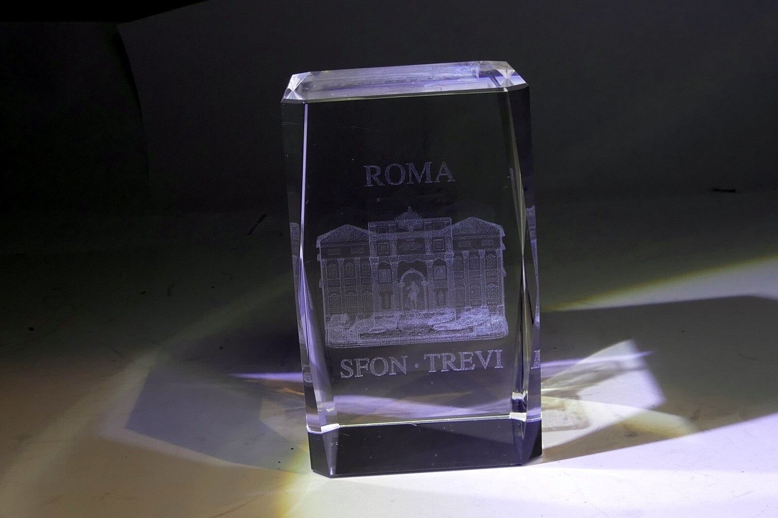 Rome Roma Laser Etch Glass Paperweight  Fontana Trevi  Fountain 3X2X2" crystal
