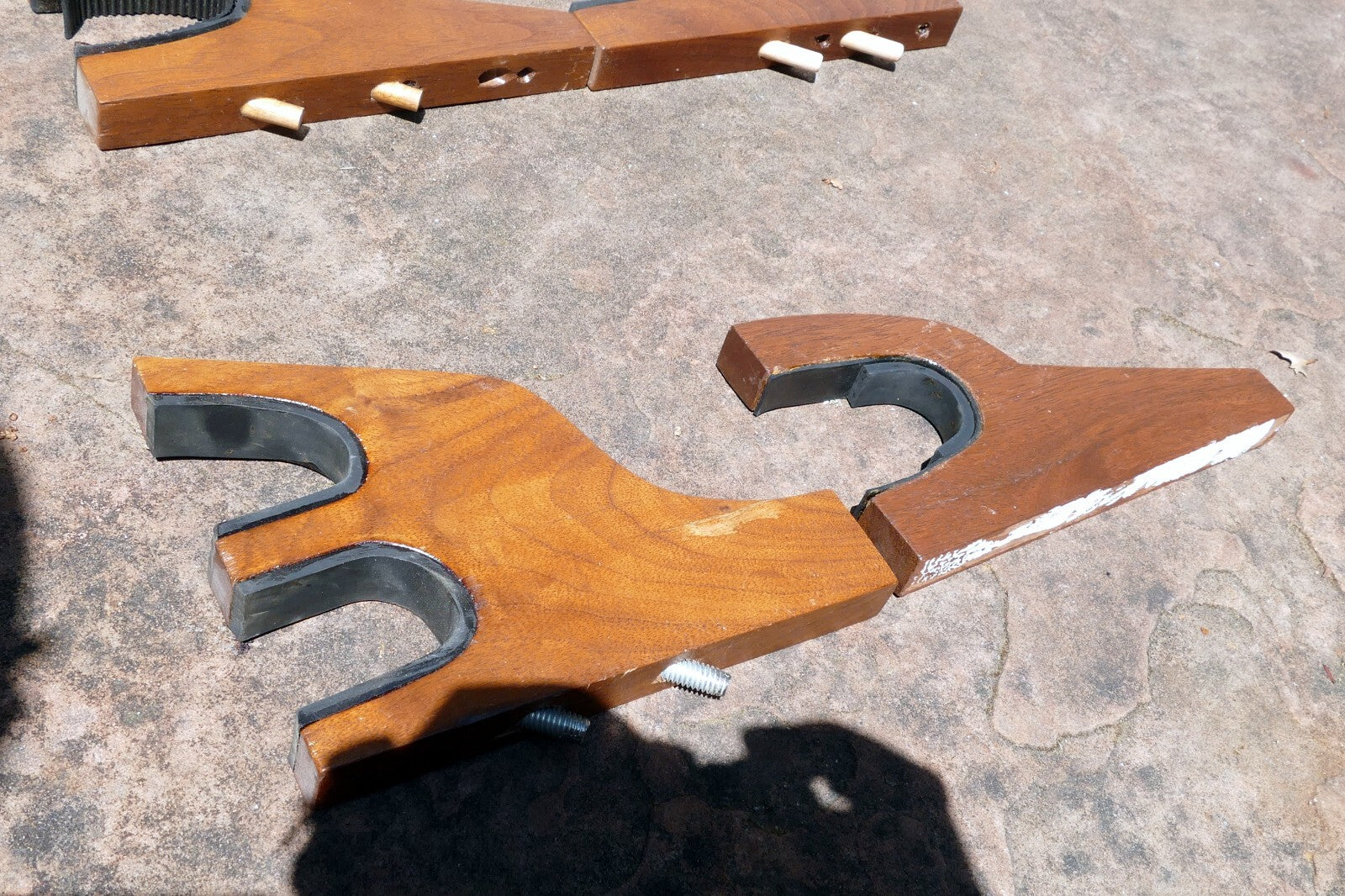 2 Rifle Gun Rack Wall Mount Wooden Shotgun Holder Gun Display Hanger Hand made