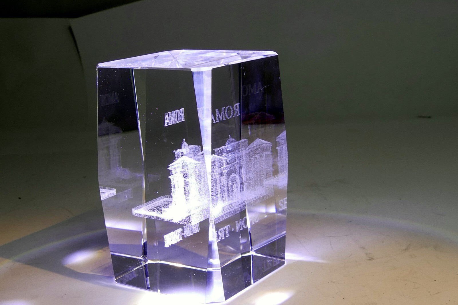Rome Roma Laser Etch Glass Paperweight  Fontana Trevi  Fountain 3X2X2" crystal