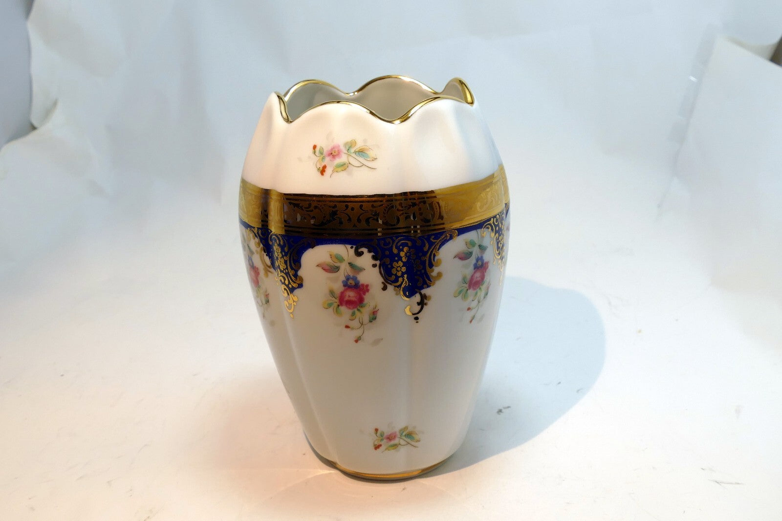 Limoges Vase France 22 C Gilded 6" Porcelaine Imperia Cite Royal XVIII