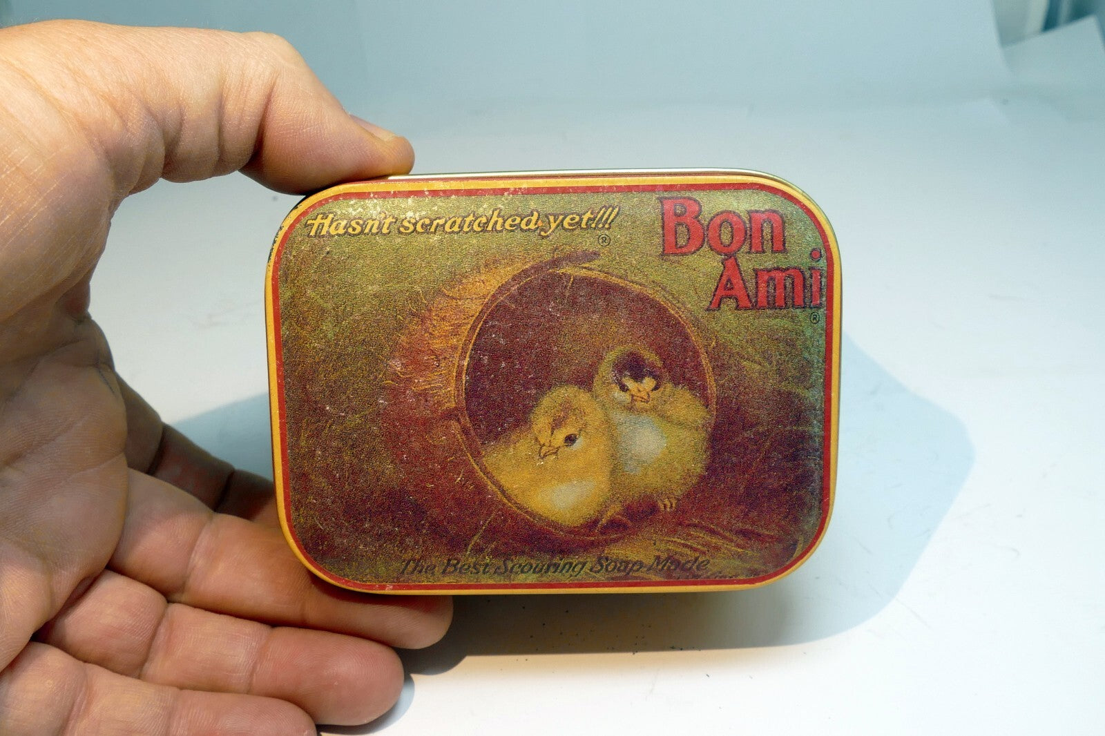 BON AMI SOAP Tin Bristol Ware 1983 Baby Chickens metal empty container 4"