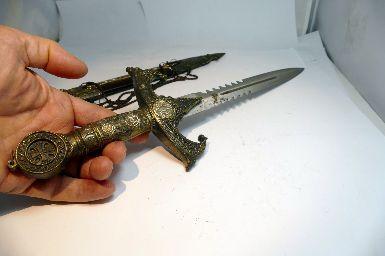 Slash Knife Dagger Made in Germany with sheaf scabbard eagle cross ornate
