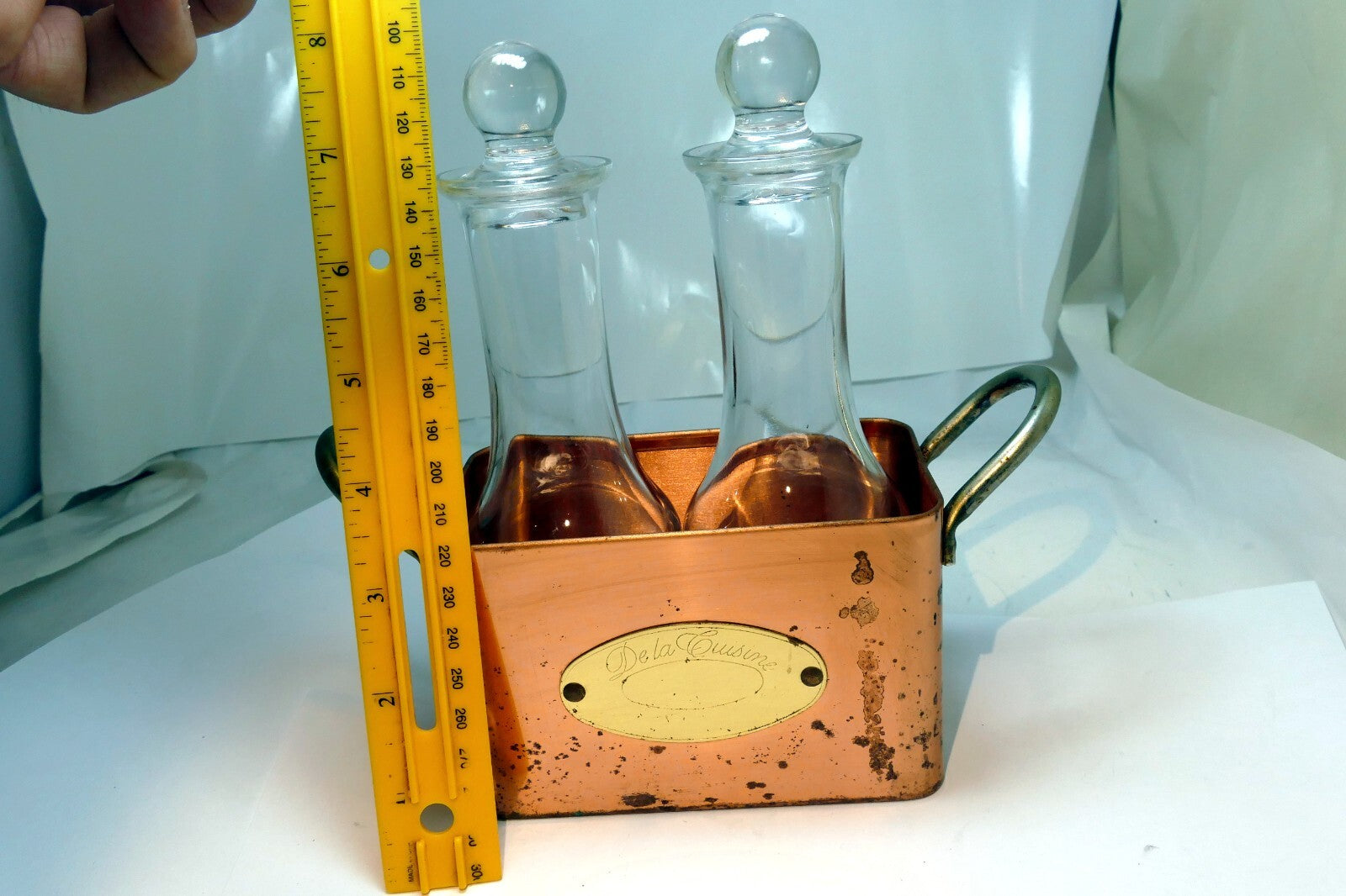 2-PC Olive Oil Vinegar cruet dispenser Set Brass Copper case holder premium