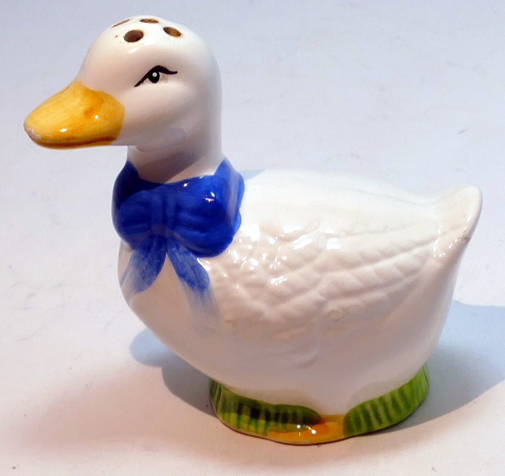 Salt shaker white goose duck blue ribbon ceramic pre owned