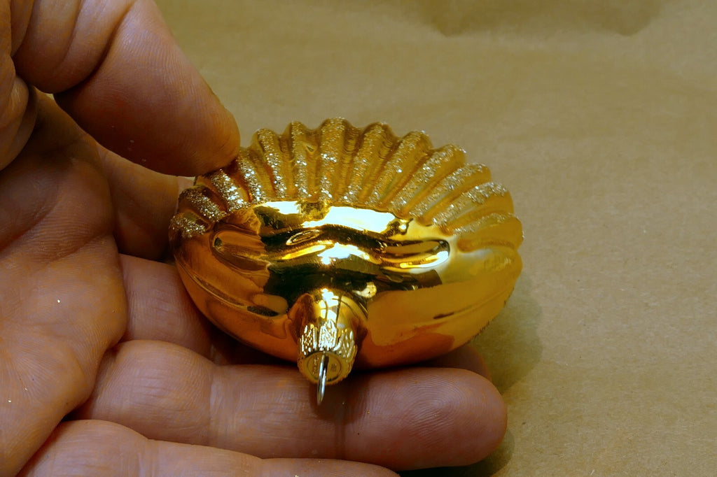Blown Glass Christmas Ornament 2.5" sea shell gold tone