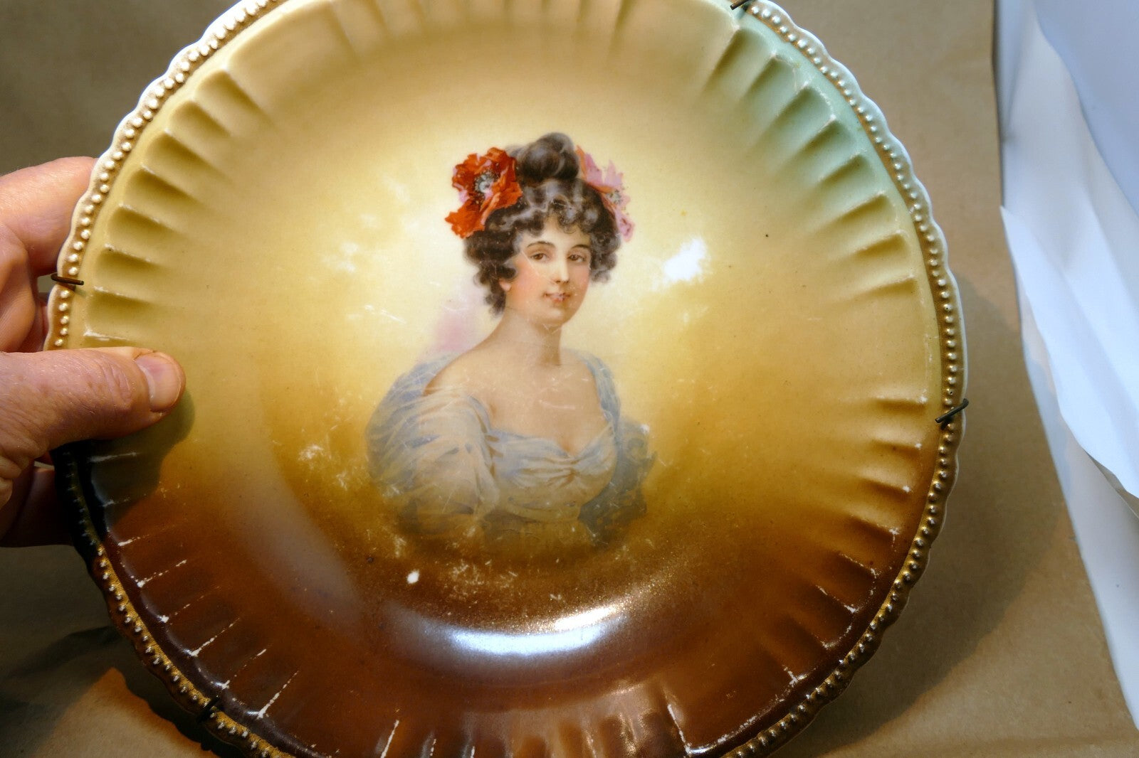 Victoria AUSTRIA HAND PAINTED, SIGNED PORTRET PLATE 9 1/2" Antique