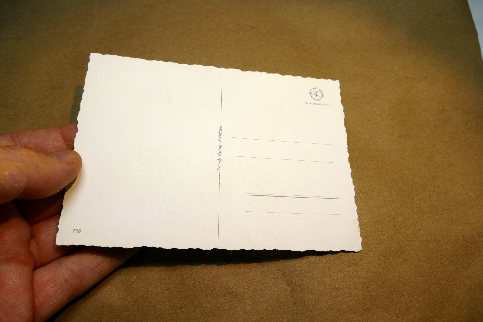 Adolf KORSCH VERLAG Postcard Munchen Girl with puppy  - Unposted Art