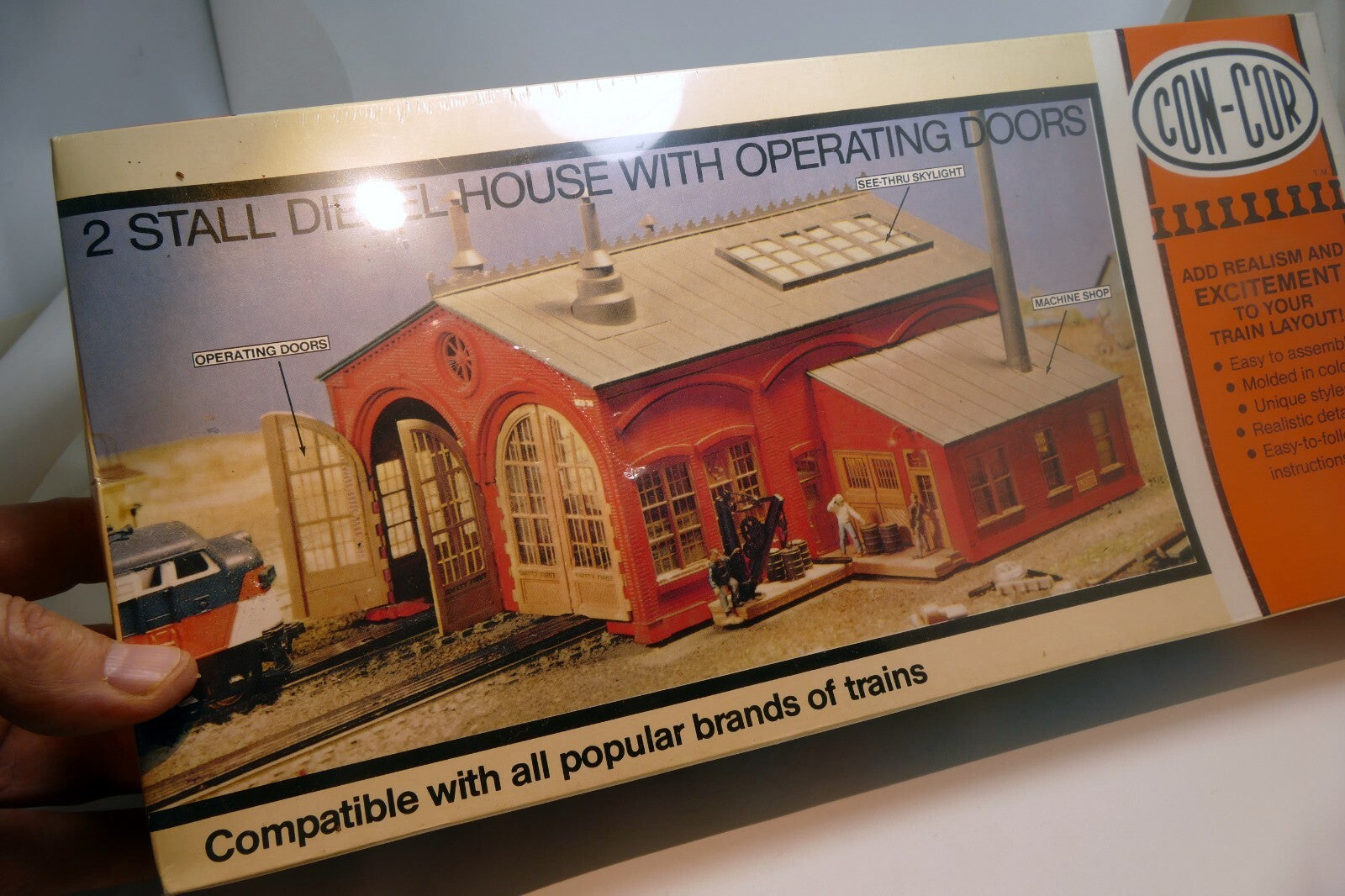 VINTAGE HO SCALE 2 STALL DIESEL HOUSE,  CON-COR KIT #9028 FACTORY SEALED