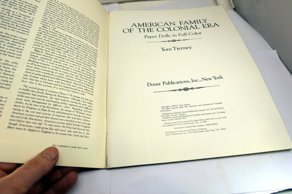 Dover Paper Dolls: American Family of the Colonial Era Paper Dolls Tom Tierney