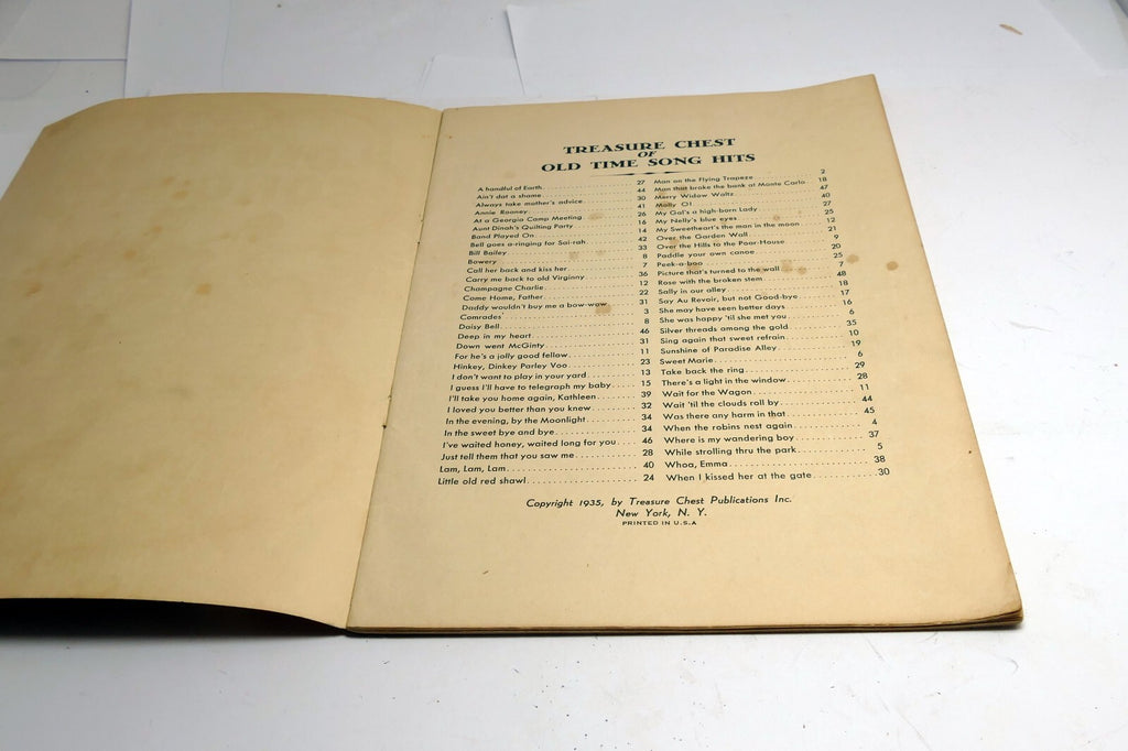 Treasure Chest of OLD TIME SONG HITS ©1935 Treasure Chest Publications, Inc
