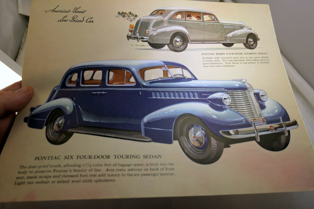 Pontiac Eight Sport Coupe Dealership Ad advertisement Sales Brochure 1952