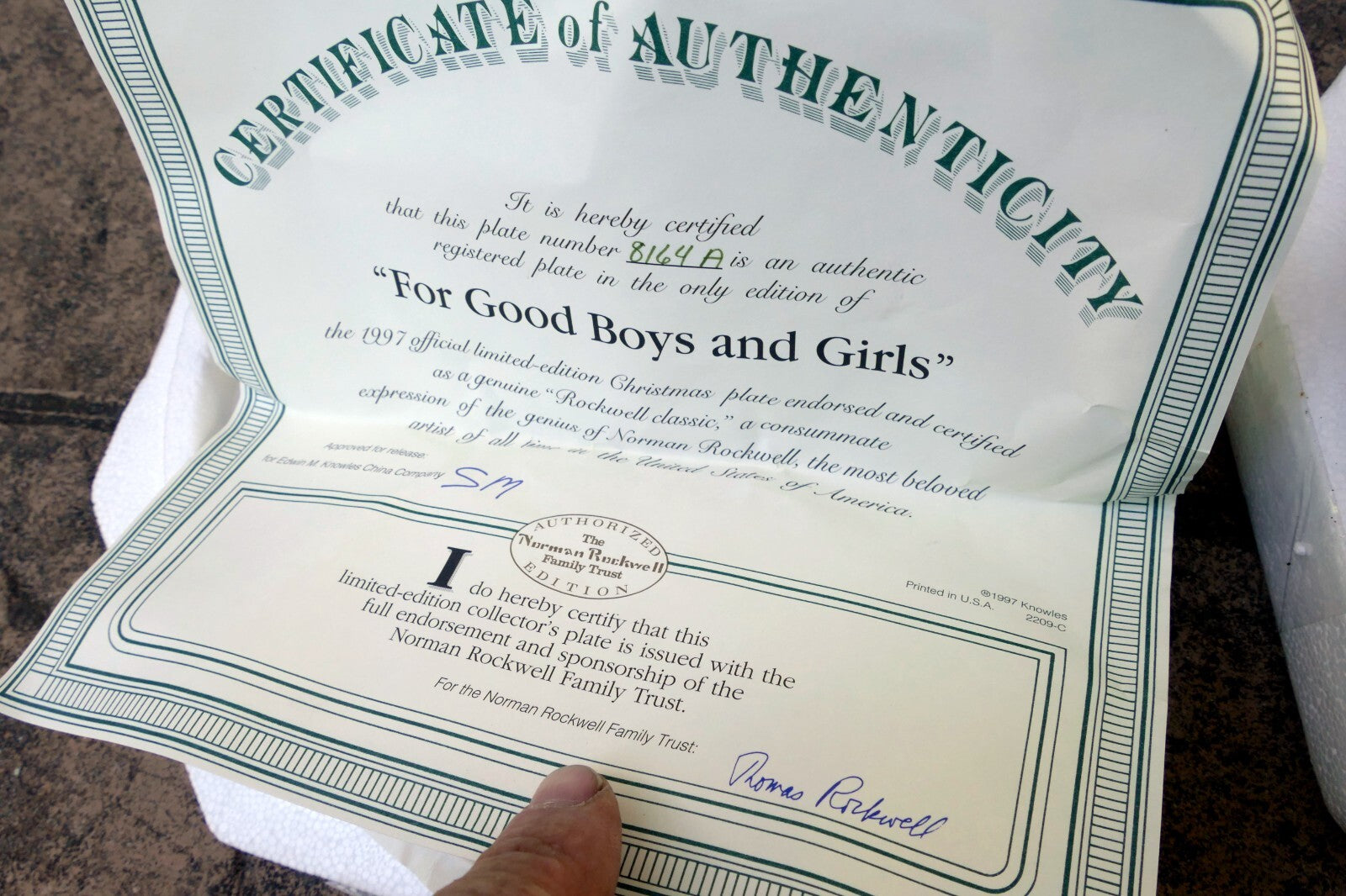 NORMAN ROCKWELL For God Boys and Gils Plate 1997 Christmas Knowles COA