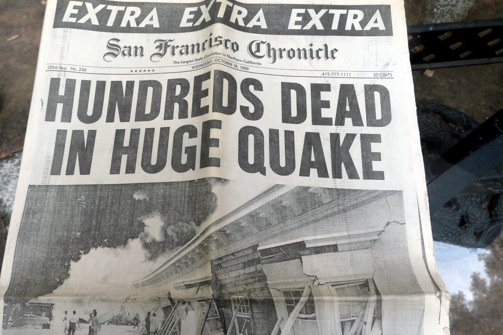 1989 san francisco chronicle earthquake oct. 18th extra extra   hundreds dead