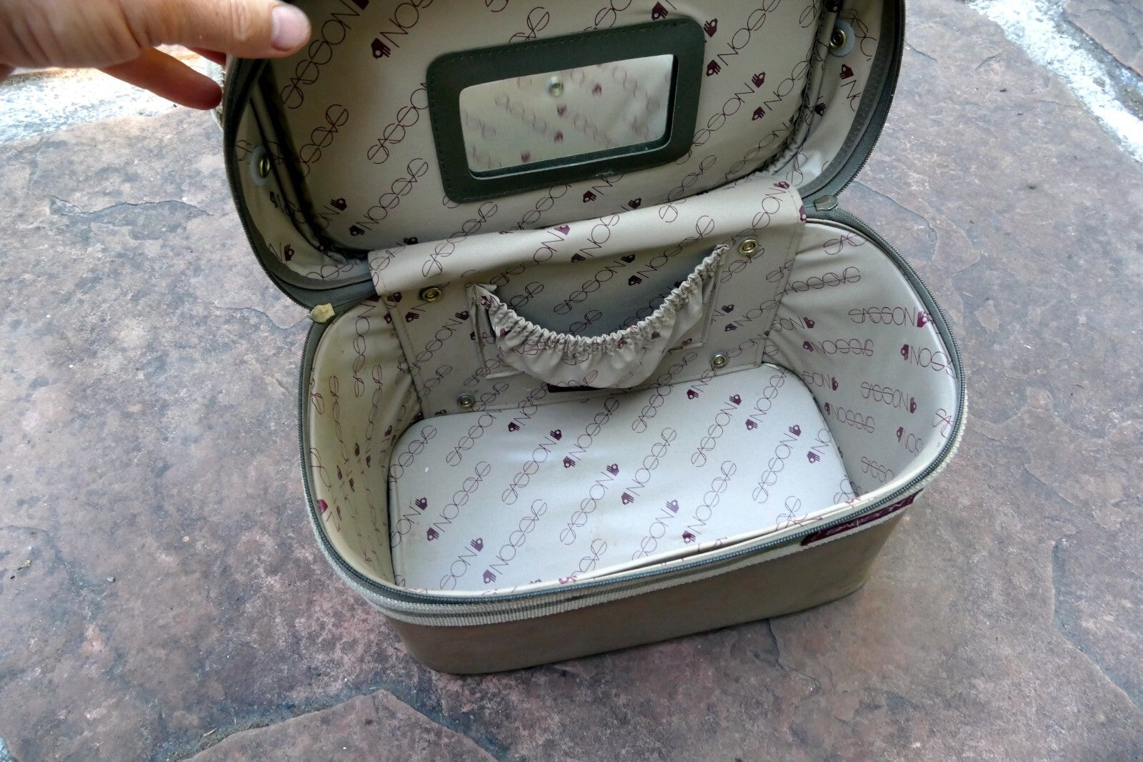 New York Sasson Paris purse Case khaki shoulder travel bag 7X7X12" Vintage