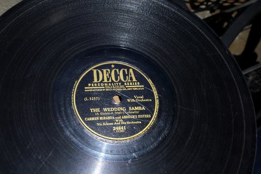 10" 78 rpm ANDREWS SISTERS & CARMEN MIRANDA Wedding Samba 24841