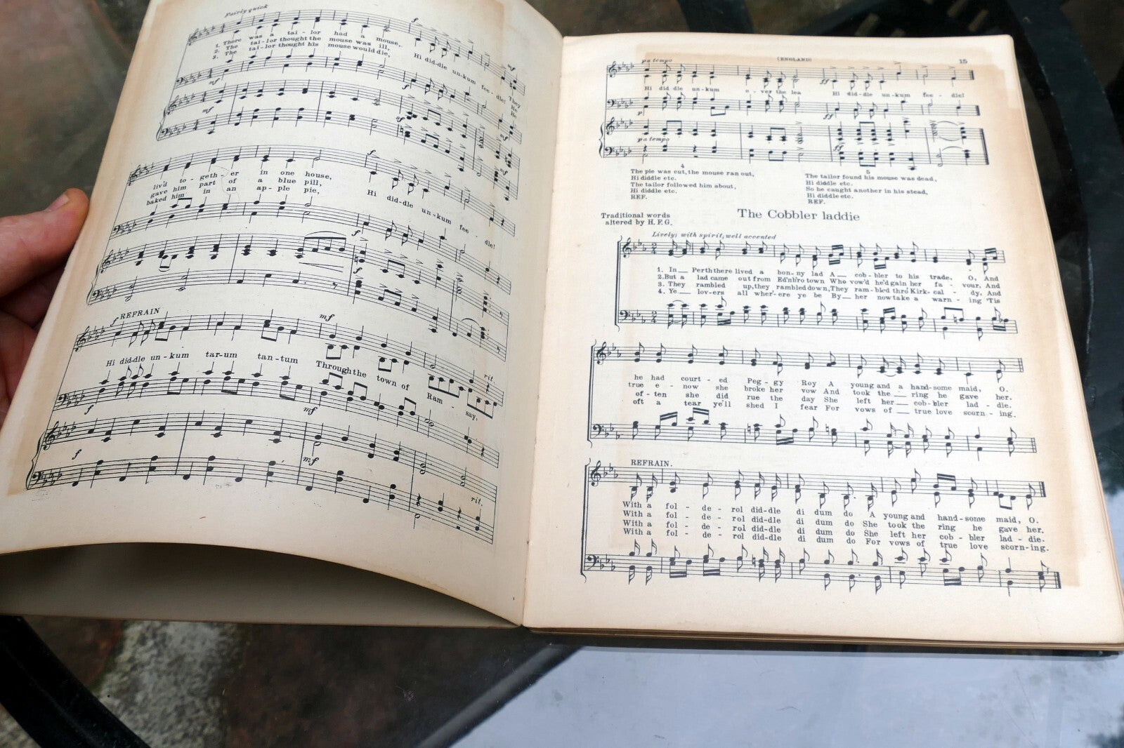 1910 LAUREL One Hundred Folk-Songs Sheet music Gilbert Birchard & co. Boston