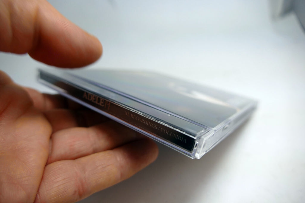 Adele 19 CD - Case with cracks