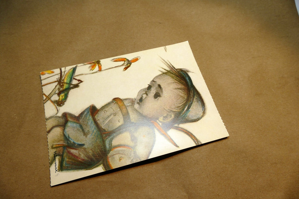 Hummel - Unposted - Bub Mit Heuschrecke  Postcard W. Germany Art