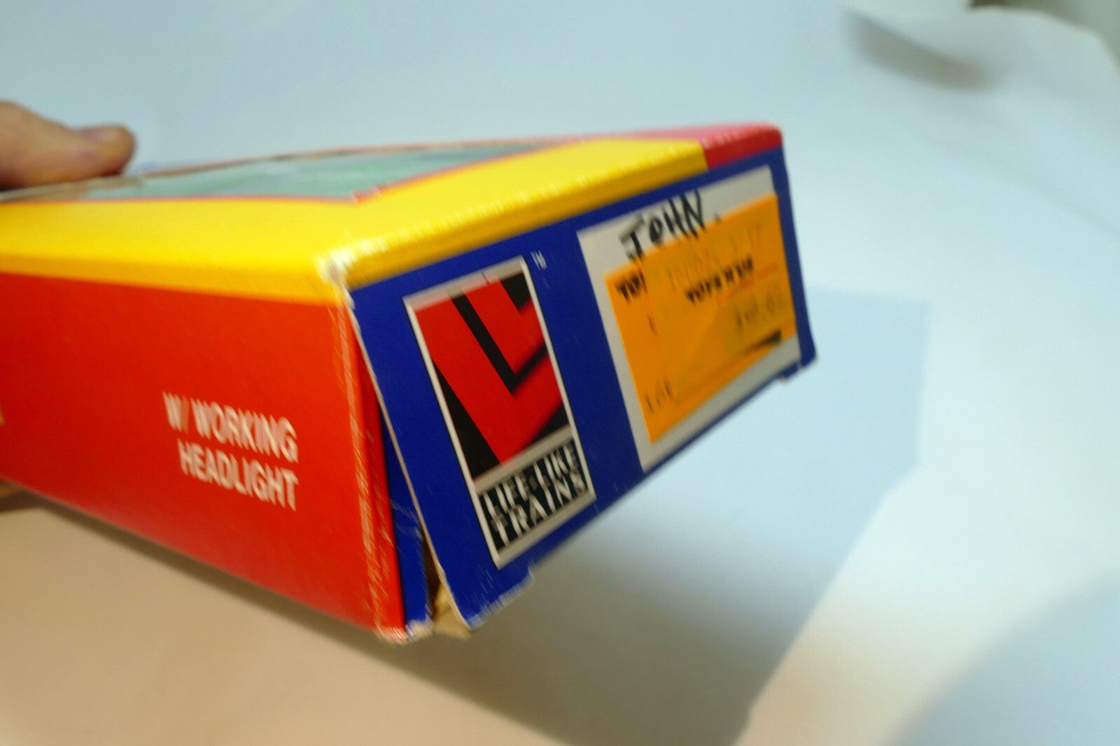 Life Like Linde Union Carbide Box Car 8475 HO Scale