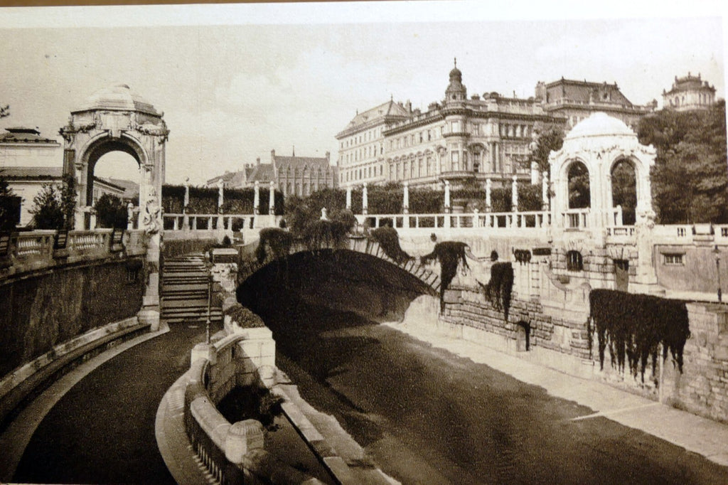 Vienna wienportal im stadtpark cathedral postcard austria 1928   unposted