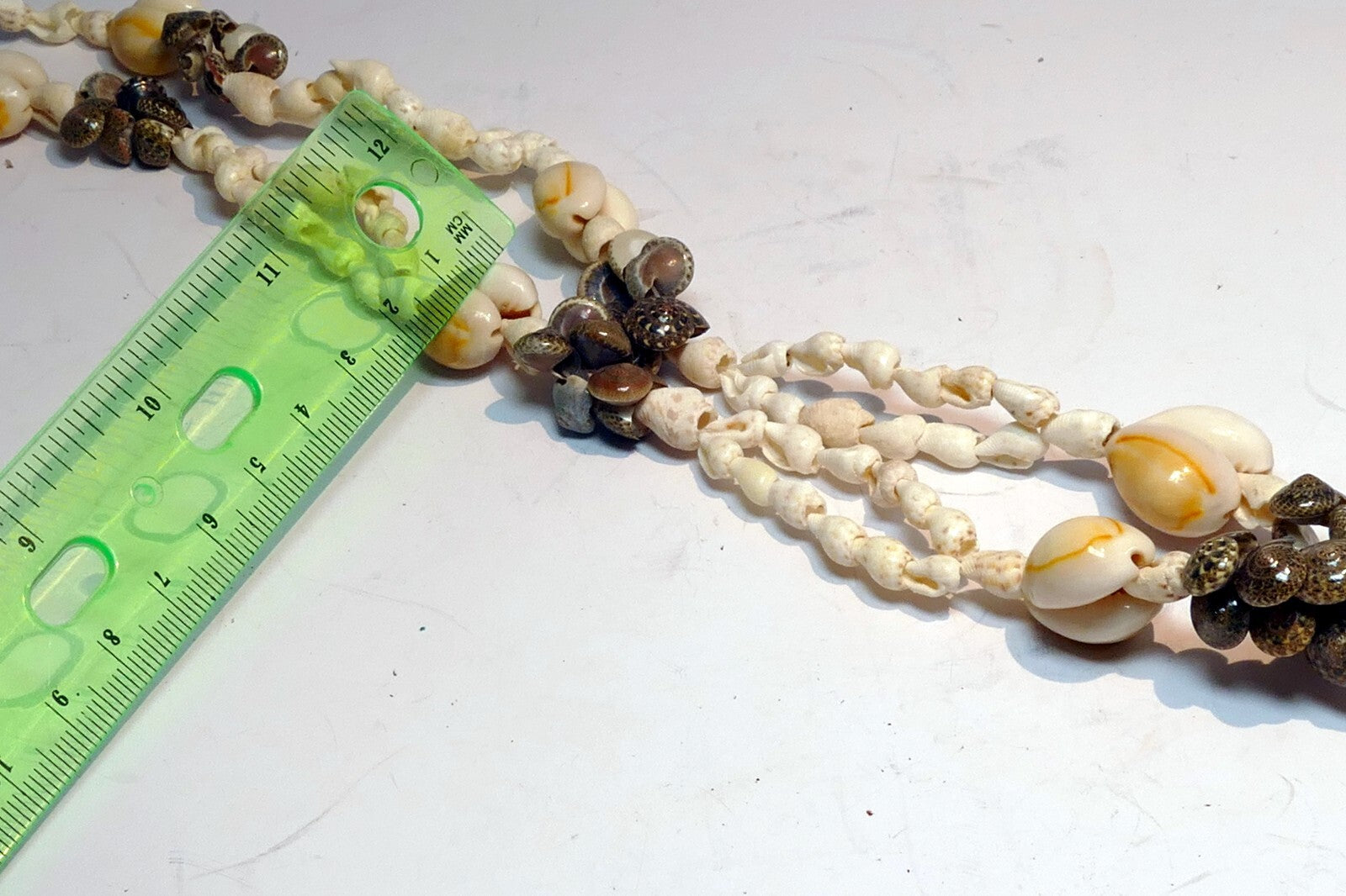 Cowrie Shell 15" Necklace Lei Jewelry Boho Surfer yellow-gray glossy Philippines