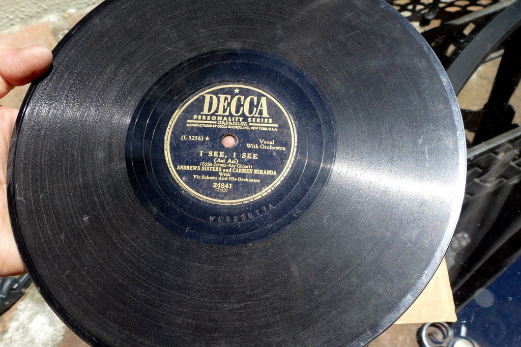 10" 78 rpm ANDREWS SISTERS & CARMEN MIRANDA Wedding Samba 24841