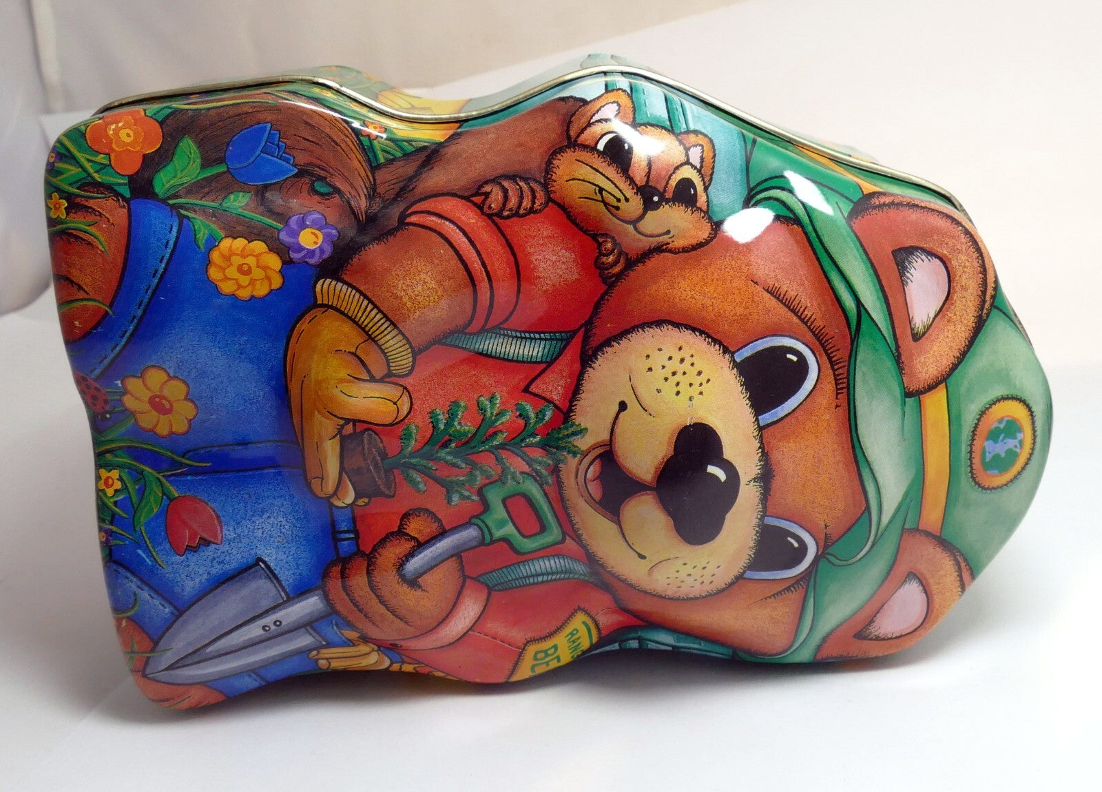 Metal tin/container cookie/biscuit bear ranger boy scout 4x7"