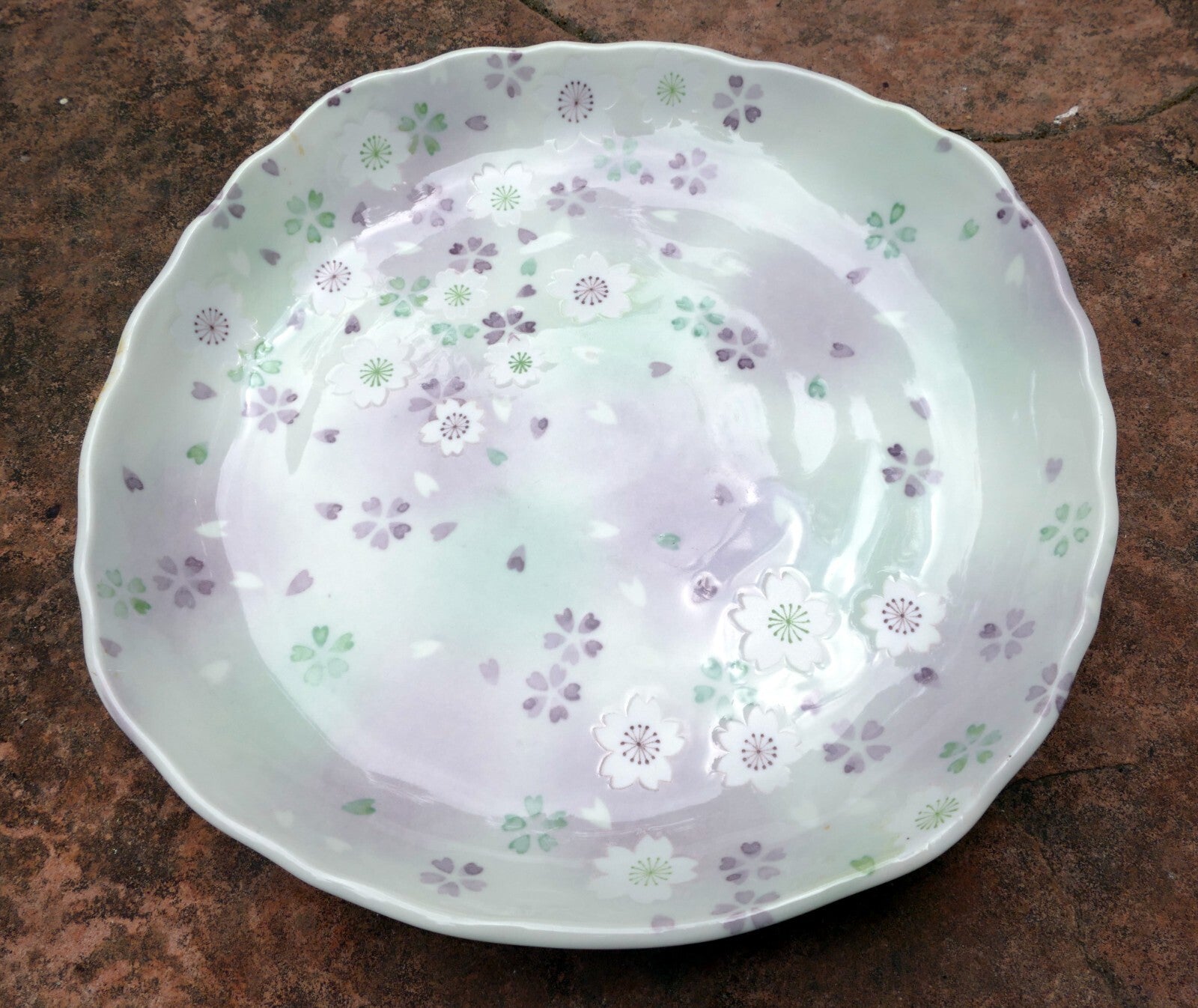 Hasui sakura 11" porcelain round serving plate light white green pastel floral