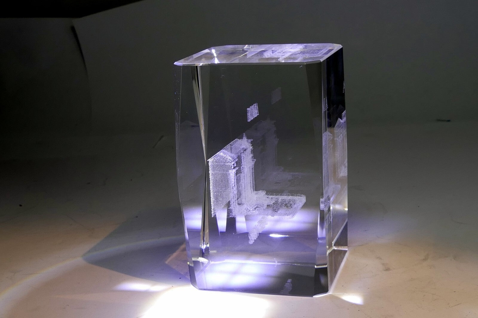 Rome Roma Laser Etch Glass Paperweight  Fontana Trevi  Fountain 3X2X2" crystal