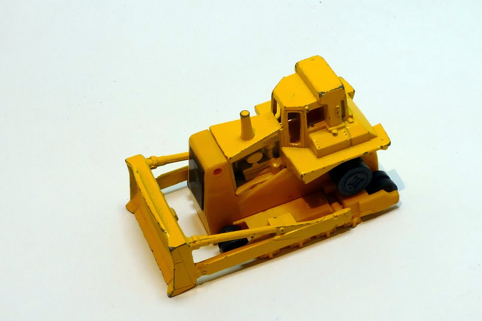 1979 Hotwheels Cat Bulldozer Hot Wheels - missing rubber  tracks