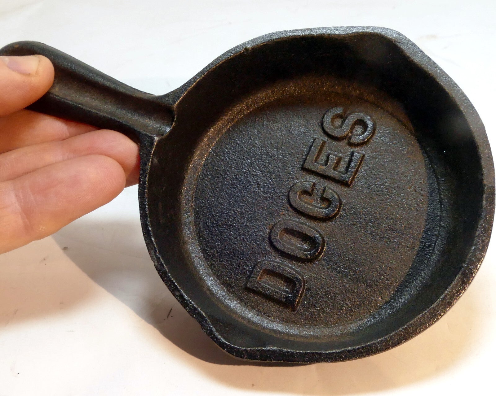 3.5" wide doces miniature cast iron skillet pan