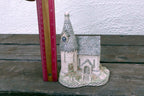 David Winter THE CHAPEL Retired  1984 Great Britain Vintage