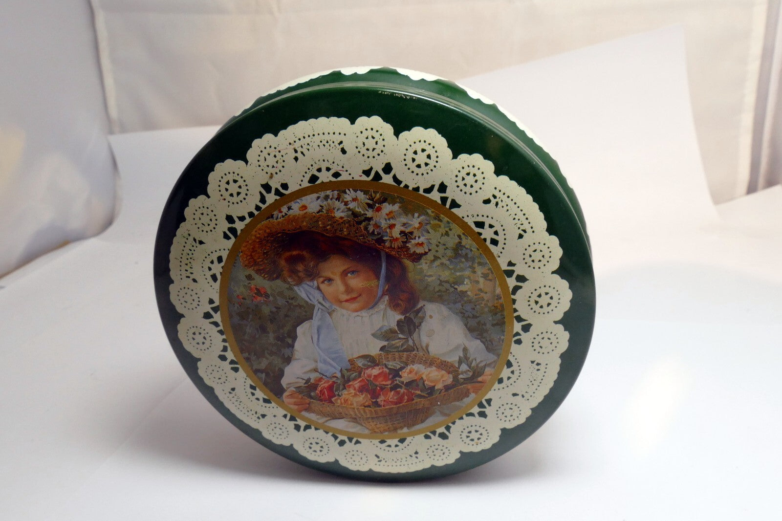 Metal Tin/Container Cookie/Biscuit Girl Roses walking 5X5" square Victorian deco