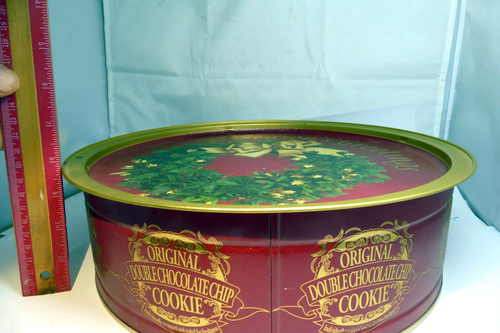 Double Chocolate Chip Cookie Christmas Eve Tin Large 12X12" Round  Wreath Bow