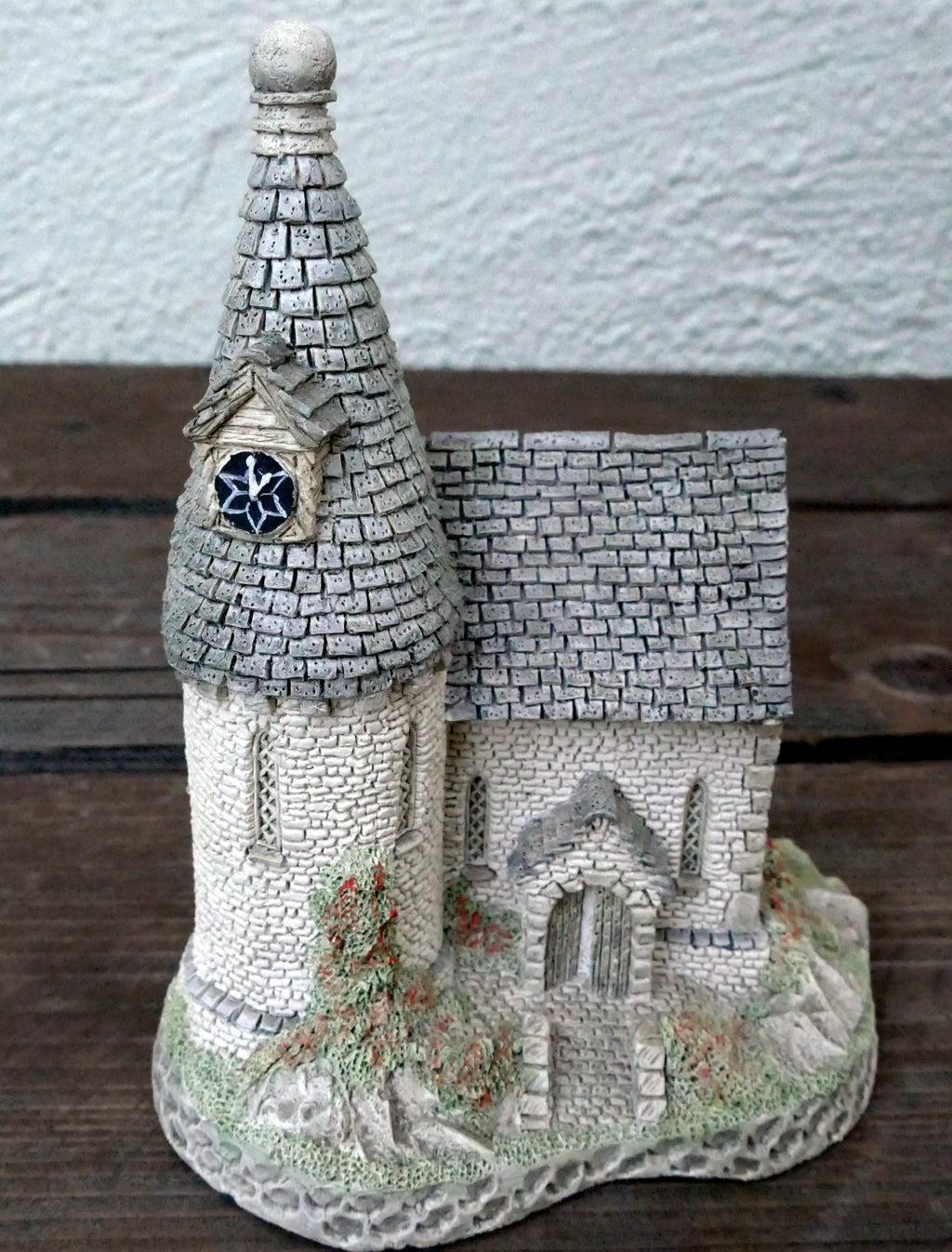 David Winter THE CHAPEL Retired  1984 Great Britain Vintage