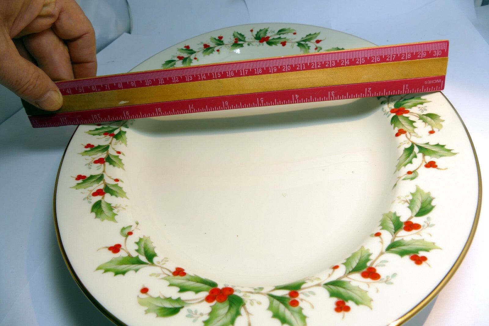 Royal Gallery 6283 Holly Dinner Plate main dish Christmas Thanksgiving large 14"
