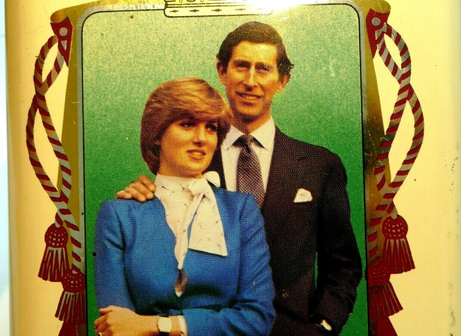 Royal marriage celebration souvenir tin 1981 prince wales & lady diana spencer