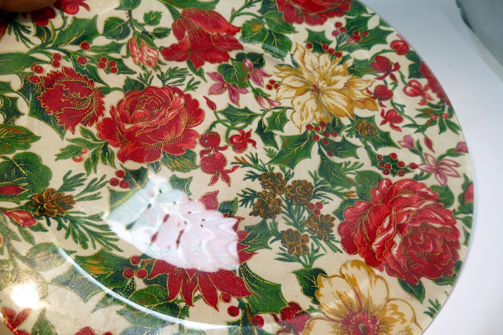 GLASS Plate ANTIQUE FLOWERS GOLD RED 10" Roses red