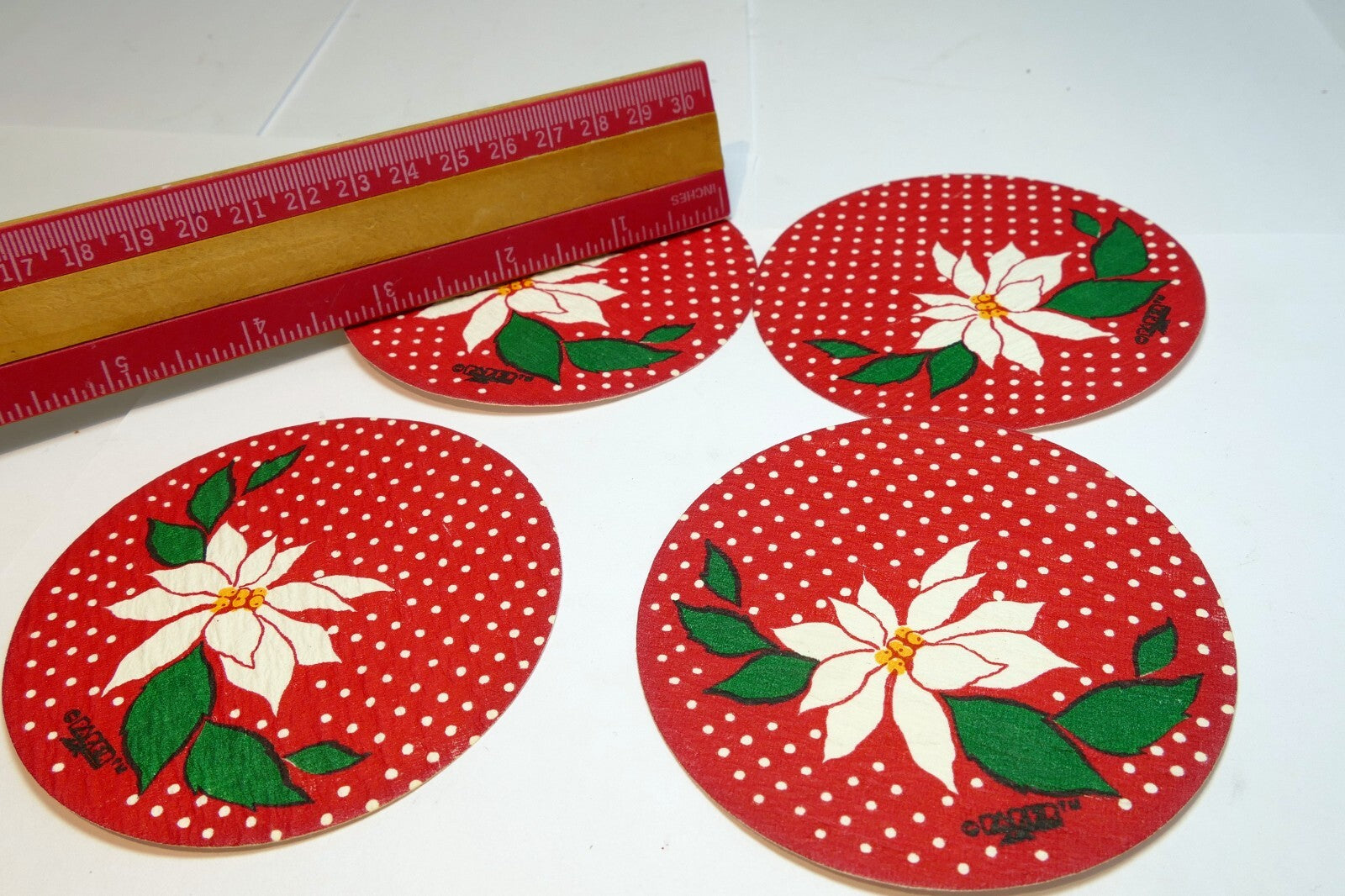 Vintage Christmas Coaster Set of 4 in  floral design red green white