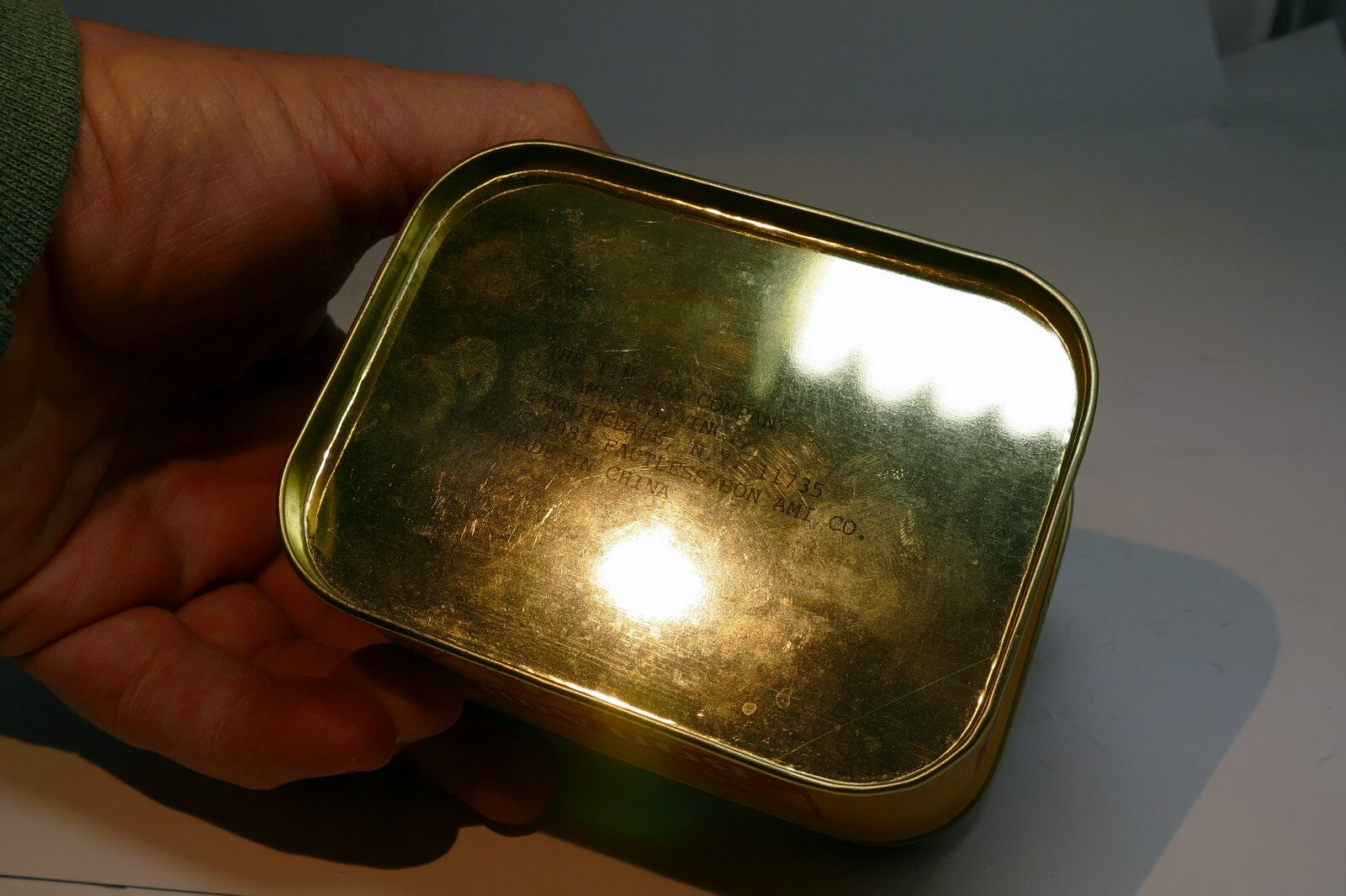 BON AMI SOAP Tin Bristol Ware 1983 Baby Chickens metal empty container 4"