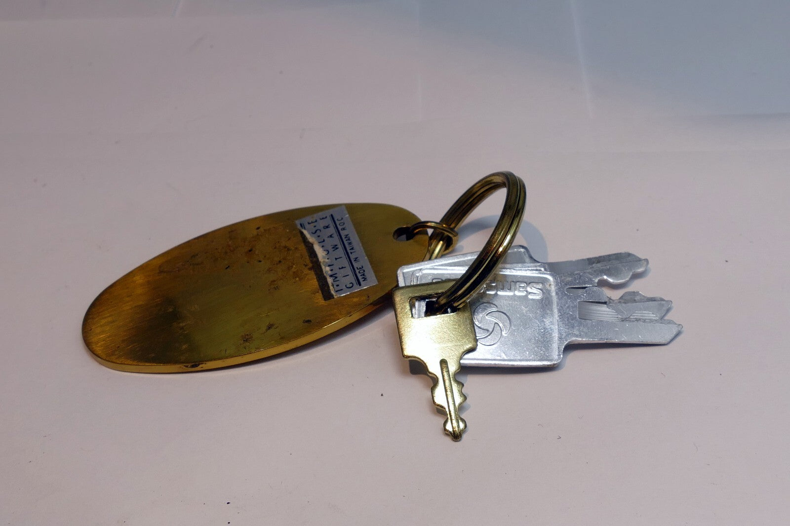 Golf Bag with Clubs Brass Key Chain 2.5 Inch Engravable Samsonite keys