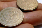 1980 BANCO OF MEXICO $5 PESOS COIN ( 2 pack lot of two)