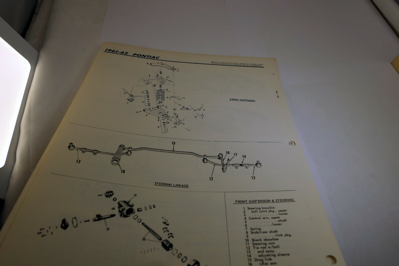 Pontiac 1961-62 Motor Crash Book Service Identification sheet chart