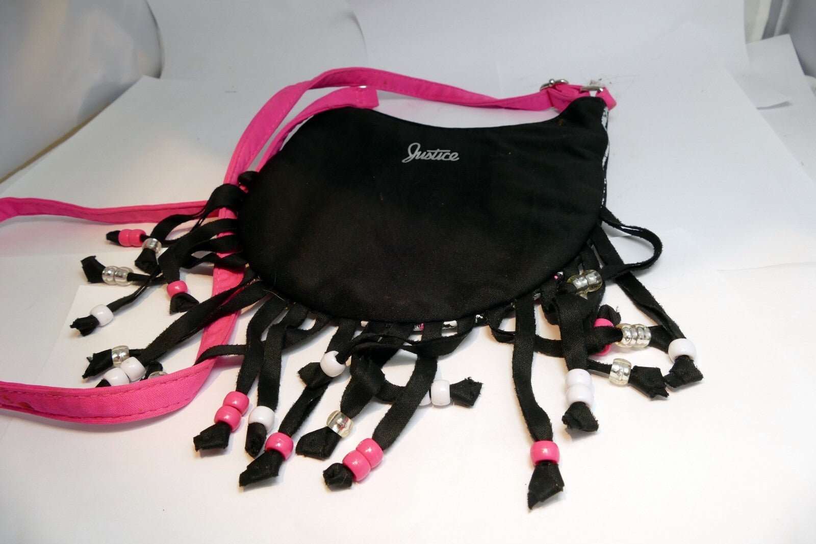 Justice Pink Purse with Pattern  8" x 6" A  Beaded Sequined Knit