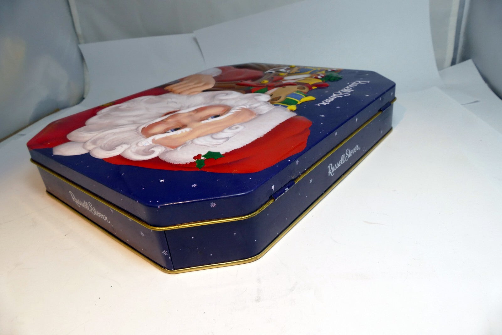 Russell Stover Chocolates Christmas Eve Tin empty container Santa Claus w/ Gifts