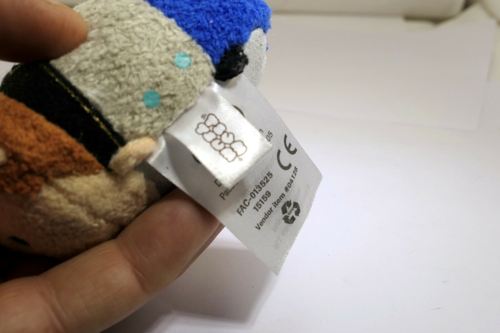 Disney Tsum Tsum Series  15159 frozen plush toy 4" 