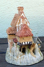 David Winter Cottages"The House on Top" Hand Painted 1982