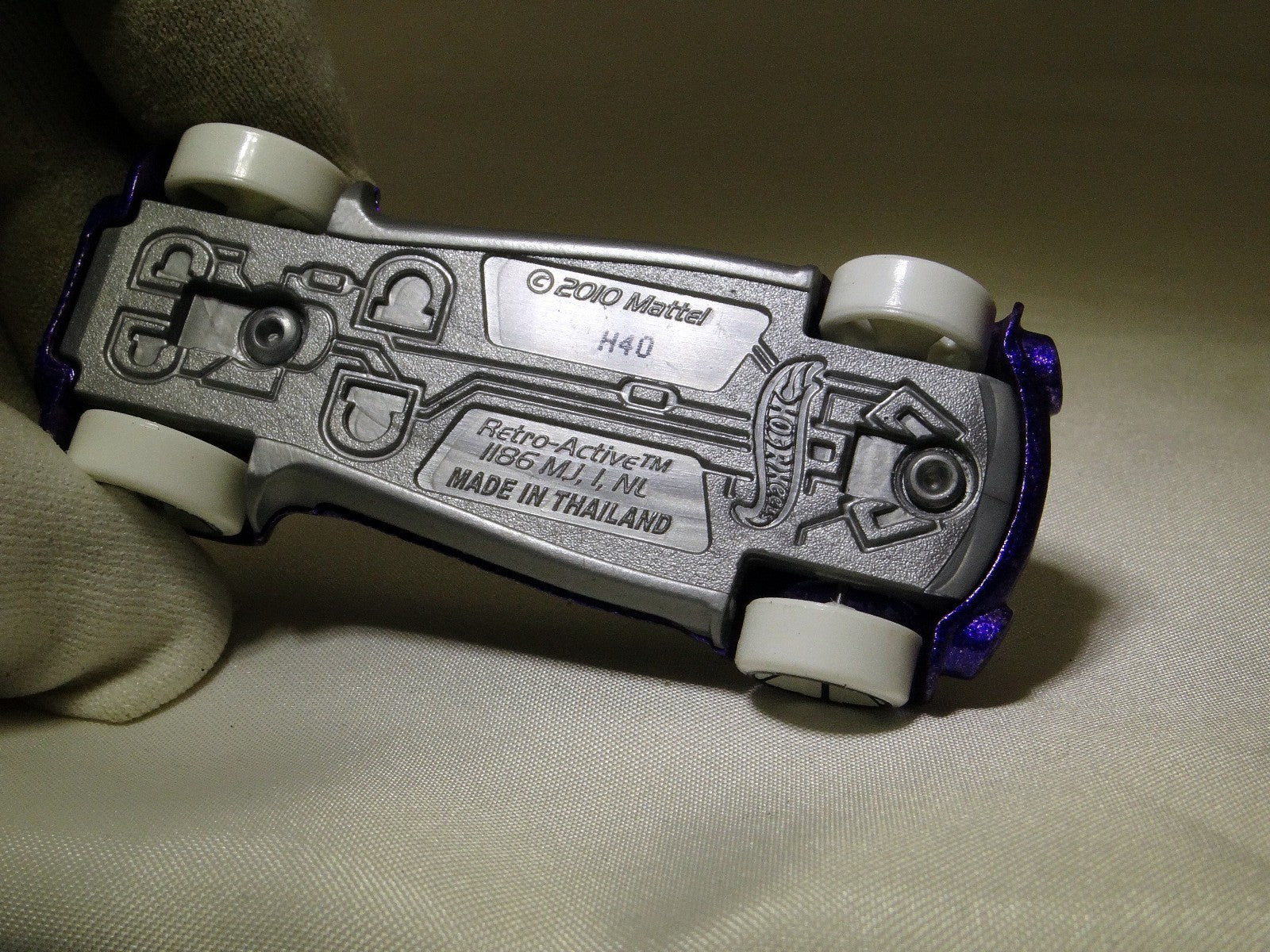 Hot Wheels Retro Active 2010 Mattel Dinosaur Patrol